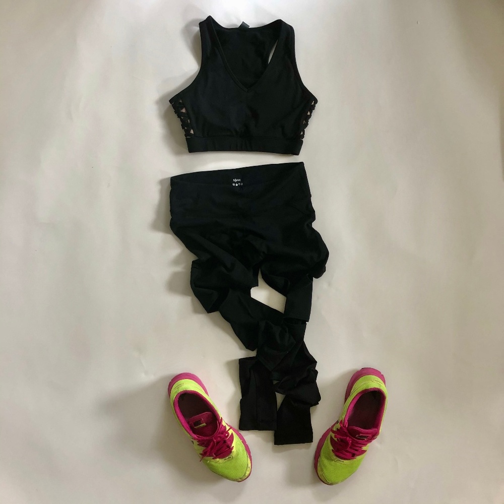 Tonic Black Side-Hole Leggings